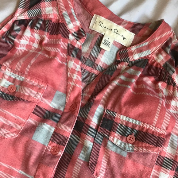Sleeveless button up plaid blouse - Picture 4 of 5